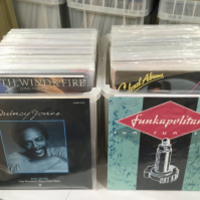 Two boxes of soul, funk and disco 12" singles by various artists including Earth, Wind & Fire, Kool & The Gang, Quincy Jones and many more.