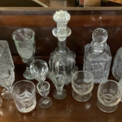 A good collection of vintage and antique glassware.- NO RESERVE
