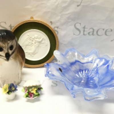 A Collection of art glass including a Lavorazione Arte Murano dish, Maleras Swedish owl, Royal Copenhagen bisque angel and cherub plaque, ceramic flower baskets . This lot cannot be posted
