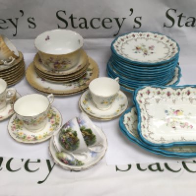 A Wedgwood dessert set and other tea ware. Shipping category D.