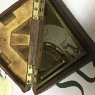 A Gunners sighting quadrant fitted in original case . NO RESERVE