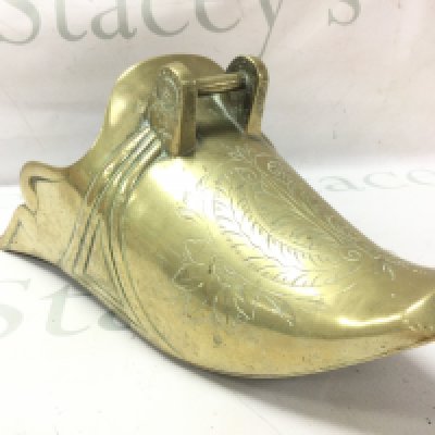 A vintage South American Gauchos brass overshoe 13cm tall 29cm tall. Postage category B. NO RESERVE