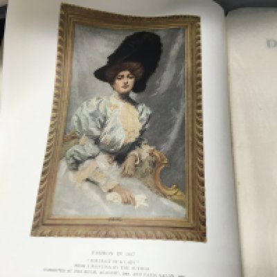 Dame Fashion Paris - London 1786 -1912 . By Julius M Price .