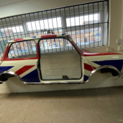 Union Jack Mini, A cut down mini approx 30cm deep with Union Jack design, chrome number sections.