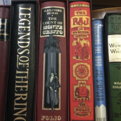 A collection of 15 books including Folio Society l