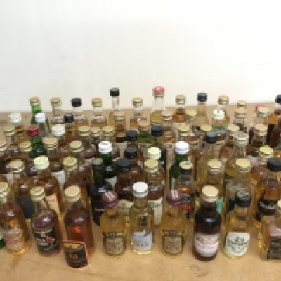 Whiskey miniatures including Chivas Regal, Glenordie, Mackinlay, Glen Moray, House of Lords, Glen Grant, Black and white, The Dalmore etc. this lot cannot be posted