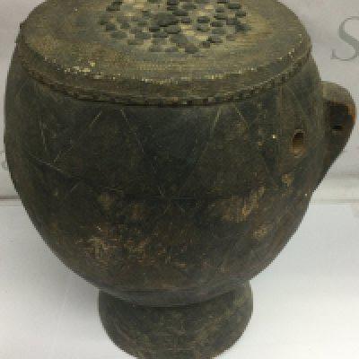 An African tribal drum. Shipping category D.