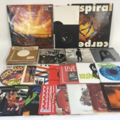 A collection of indie alternative and post punk LPs and 7" singles including picture discs and coloured vinyl plus some spare paper sleeves. Artists include The Jam, David Bowie, The Charlatans, Manic Street Preachers and others.