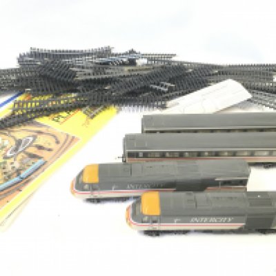 A Hornby 00 Gauge Intercity 125. With A Collection Of Track. No Reserve.