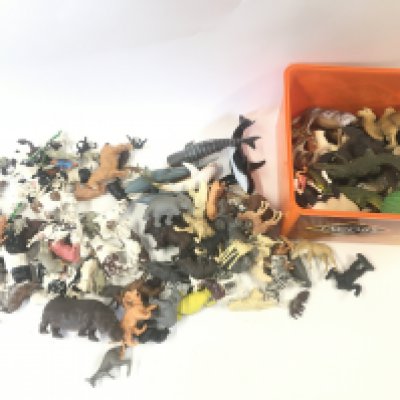 A Collection of Plastic Sea. Farm. Zoo Animals Including Some Britains.