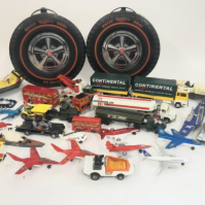 2 X Hotwheels Rally Cases and a Collection of Playworn Diecast