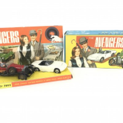 A Boxed Corgi The Avengers Gift Set #40. Umbrellas and Figures Missing.