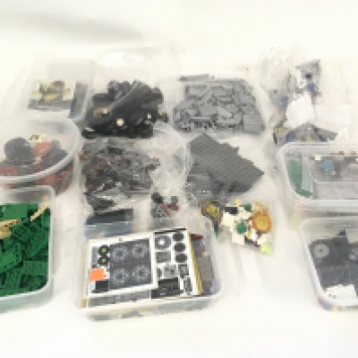 A large box containing 19 plastic boxes and several bags of assorted Lego spare parts NO RESERVE