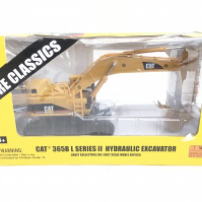 A Boxed Morscot Diecast CAT 365B L Series II Hydraulic Excavator.1:50 Scale. NO RESERVE