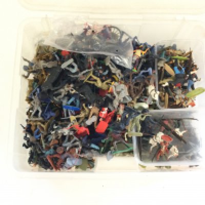 A box containing a large quantity of plastic toy soldiers. To include Britains Herald Timpo and Matchbox.