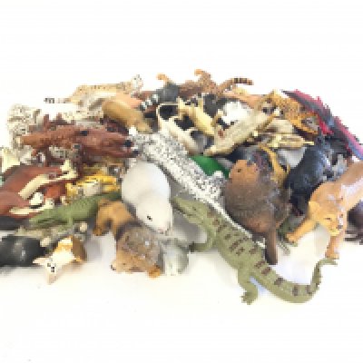 A bag containing a quantity of toy animals. To include Early Learning Centre and Schleich.