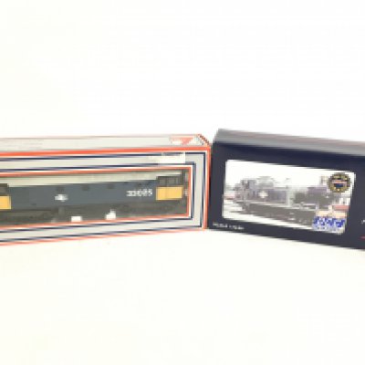 A Boxed Bachmann Class 56XX Tank 6671 BR Lined #32-076DC and. Llima class 33 Diesel Locomotive.