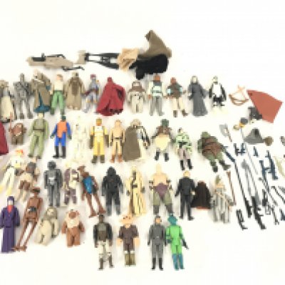 A Collection of Vintage Star Wars Figures with Various Weapons. including Last 17