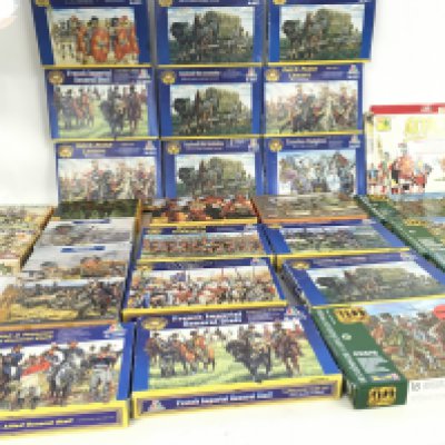A collection in of 29 boxed model military soldiers and accessories through the ages. Manufacturers include Revell..Matchbox..Italeri and others.