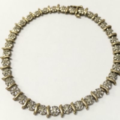 A 9ct gold bracelet, 6.5g total weight . Postage cat a