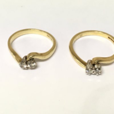 Two 18ct gold 2 stone diamond rings. Approximately 7g and sizes N and P