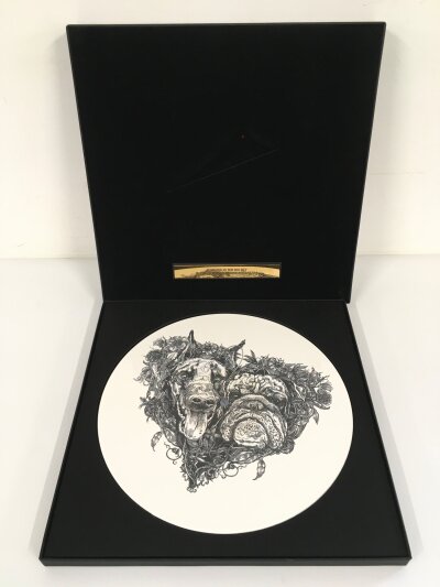 Kat Bush - Hounds Of Love special edition Lost at Sea box set FP5XAB. This special presentation consists of two wall-mountable art boxes. Mint.