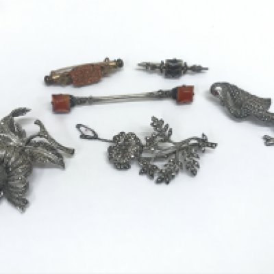 Vintage 3 silver and marcasite brooches, gold stone brooch, silver agate cloak bar brooch, silver agate brooch. Postage category A