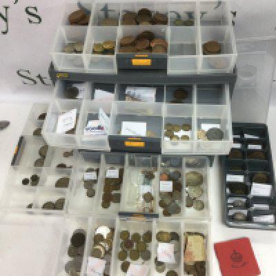 A collection of mixed coinage including Georgian and later GB coins. Shipping category D.