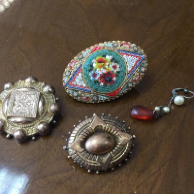 Two Edwardian Gold tone brooches, together with a micro-mosaic brooch