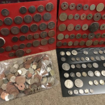 A collection of 19th/20th century British and world Coins. Postage category B