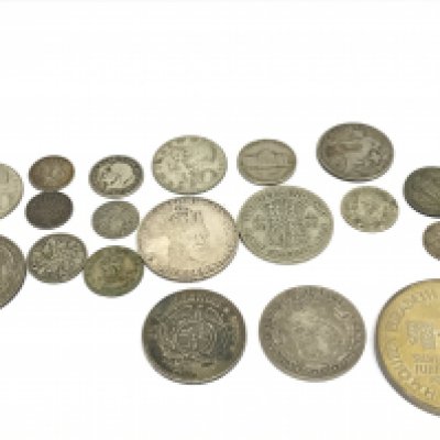 Various silver coins including half crowns and half crowns. Postage category a