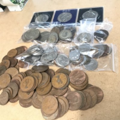 A collection of British and some world coins including shillings, pennies , 1830 Maravedis Coin etc. postage category A