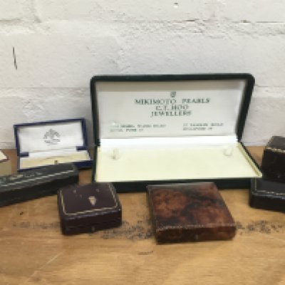 A Mikimoto pearls vintage box and other jewellery boxes. Postage category B