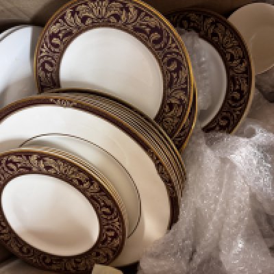 An extensive collection of Royal Doulton Tennyson (mostly 2nd quality) dinner china etc.