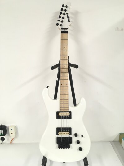 A Kramer classic series electric guitar. Comes with soft carry case.