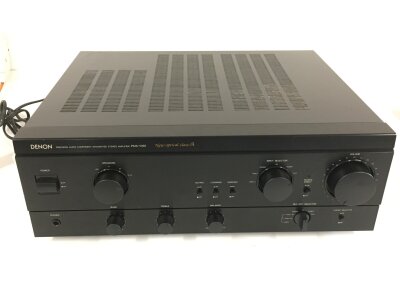 A Denon PMA-1060 amplifier.