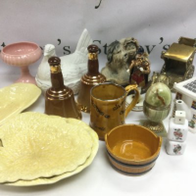 WITHDRAWN Two boxes of ceramics and glassware. Shipping category D.