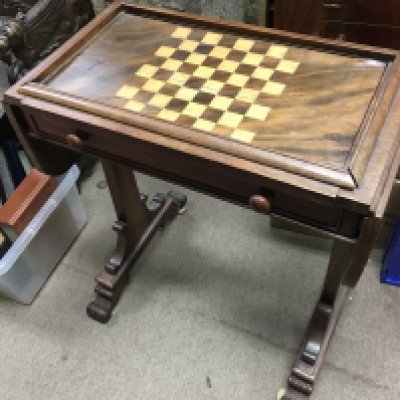 William IV chess and games table 72cm tall 63cm wide NO RESERVE