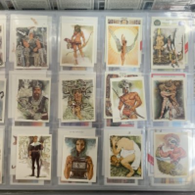 A large collection of mixed cigarette cards collections, Sweet cards, Tea cards etc. (des resale, senior service, Typhoo etc..).