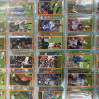 10 albums of cigarette, sweet and tea cards etc.