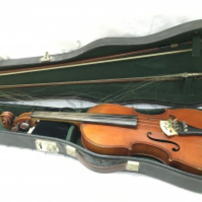 A cased Violin, Gailio 1891 owned by Evelyn Rothwell - Scottish National Orchestra circa 1935, then owned by Mr W Griffin A.R.C.M member of the Vendors family, wife of Sir John Barbirolli including two bows Postage category C
