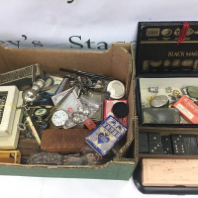 A box of small collectables. Shipping category D.