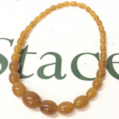 A small Bakelite necklace, 45cm long. 29g weight  Postage category A.