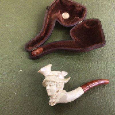 A cased Meerschaum pipe. (Damaged). Postage category B