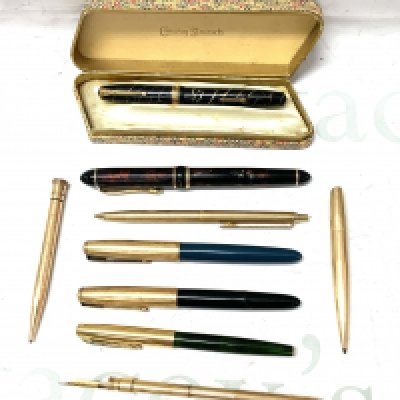 A good collection of vintage and antique pens to include a Boxed Conway Stewart cracked Ice fountain pen, Marie Todd gold plated propelling pencil and pen, 2 vintage Parker fountain pens, Parker biro etc